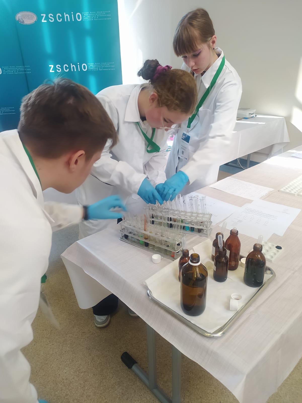 Stoisko laboranta dla uczniów