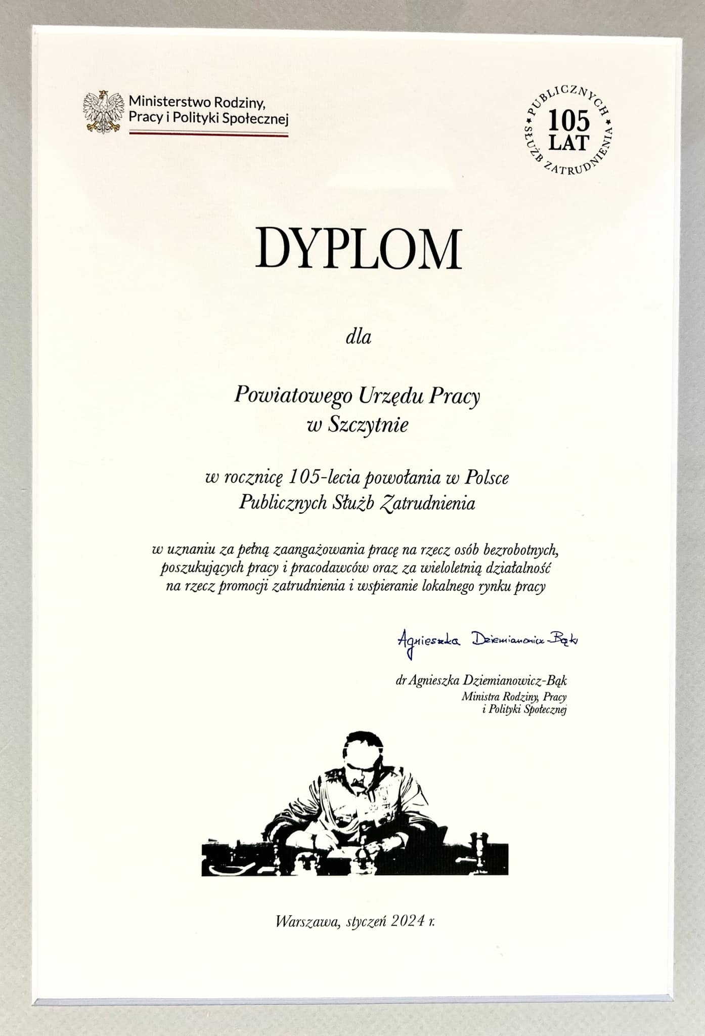 Dyplom za działalność dla PUP w Szczytnie przyznany przez Ministrę Pracy Rodziny i Polityki Społecznej